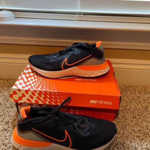 Nike men's shoe - Picture 1 of 7